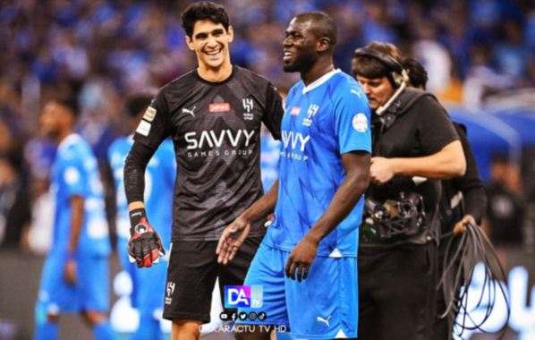 Finale Coupe du roi : Al Hilal et Kalidou koulibaly privent Sadio Mané et CR7 du trophée Finale Coupe du roi : Al Hilal et Kalidou koulibaly privent Sadio Mané et CR7 du trophée