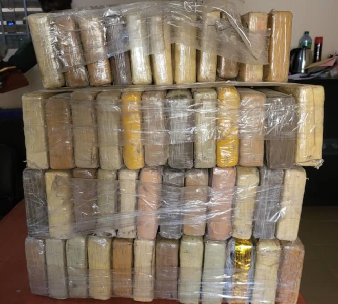Trafic de drogue : Plus de 324 kg de cocaïne saisis à Kédougou et à l’AIBD