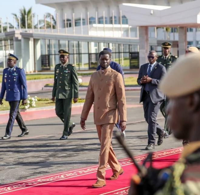Le Président Bassirou Diomaye Faye en France pour le Forum Mondial sur la Souveraineté et l'Innovation Vaccinales Le Président Bassirou Diomaye Faye en France pour le Forum Mondial sur la Souveraineté et l'Innovation Vaccinales