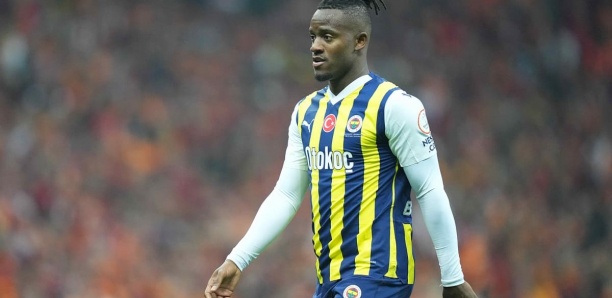 BATSHUAYI MENACÉ DE MORT PAR DES SUPPORTERS DU FENERBAHÇE POUR SA PROBABLE SIGNATURE À GALATASARAY
