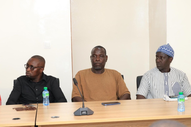 Rencontre à la Primature : Ousmane SONKO Échange avec les Acteurs de Colobane Rencontre à la Primature : Ousmane SONKO Échange avec les Acteurs de Colobane