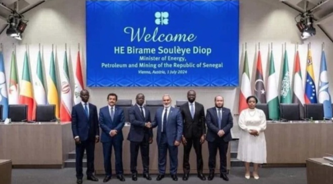 Hydrocarbures : Le Sénégal intègre officiellement le cercle restreint des pays exportateurs de pétrole Hydrocarbures : Le Sénégal intègre officiellement le cercle restreint des pays exportateurs de pétrole