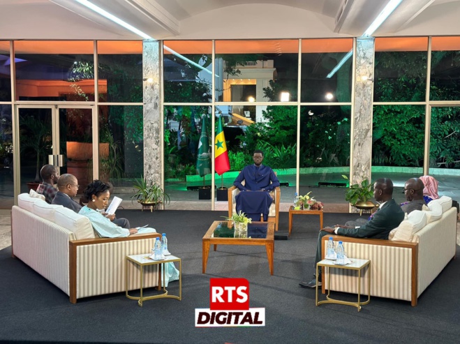 Le Président Bassirou Diomaye Faye Dévoile une Tentative de Hausse des Prix de l'Eau Le Président Bassirou Diomaye Faye Dévoile une Tentative de Hausse des Prix de l'Eau