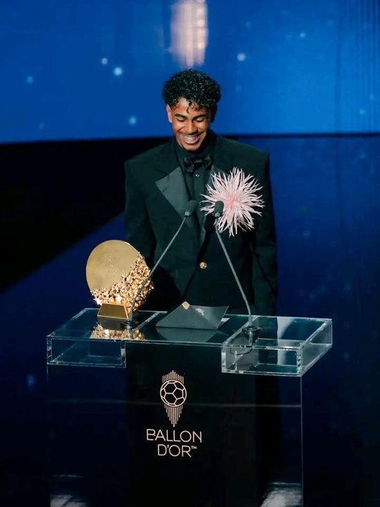FOOTBALL MONDIAL : LAMINE YAMAL TRIPLE LA MISE ET GRAVE SON NOM DANS L’HISTOIRE DU TROPHÉE KOPA ! FOOTBALL MONDIAL : LAMINE YAMAL TRIPLE LA MISE ET GRAVE SON NOM DANS L’HISTOIRE DU TROPHÉE KOPA !