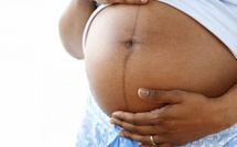 GROSSESSE : CETTE ÉTRANGE LIGNE NOIRE QUI APPARAÎT SUR LE VENTRE DES FEMMES ENCEINTES